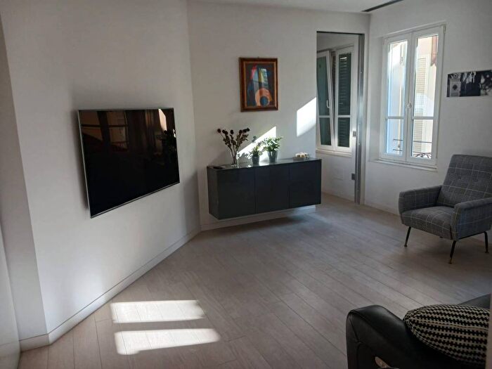 Appartamento trilocale in affitto in Strada Felice Cavallotti, Centro Storico, Parma