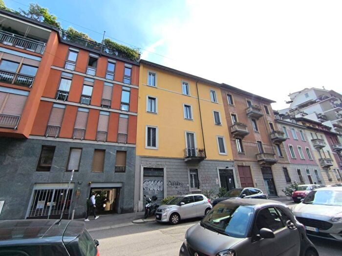 Appartamento bilocale in affitto in Via Francesco Reina, Argonne Corsica, Milano