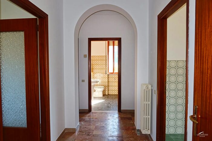 Appartamento quadrilocale in vendita in Bagnone