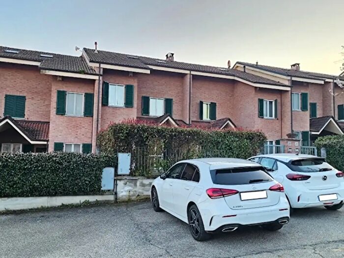 Casa con 5 locali in vendita in Vicolo Don Mario Cappello, Asti