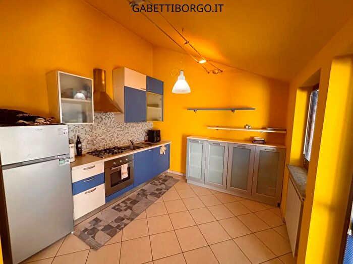Appartamento trilocale in vendita in Via Dronero, Cuneo
