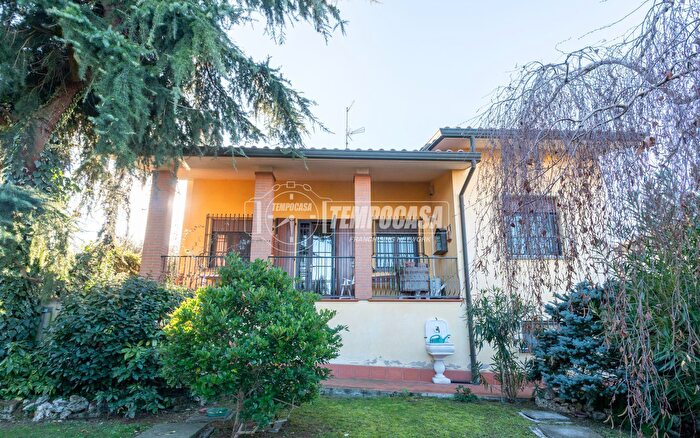 Casa con 5 locali in vendita in Via Donatori di Sangue, Terre del Reno