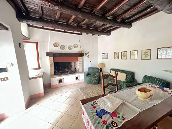 Appartamento trilocale in affitto in Collicelli, Spoleto