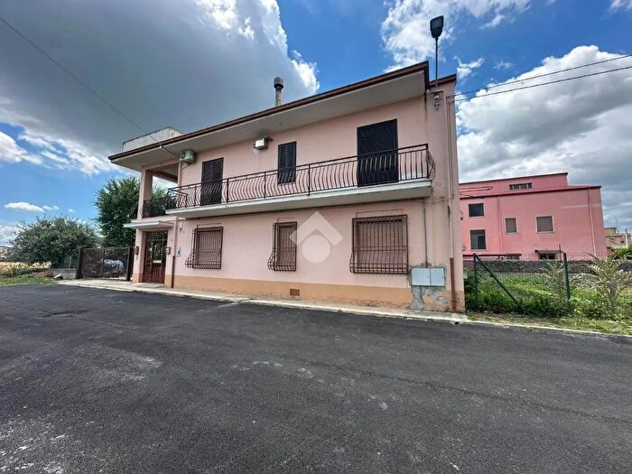 Appartamento quadrilocale in vendita in Via Polibio, Cassano Allo Ionio