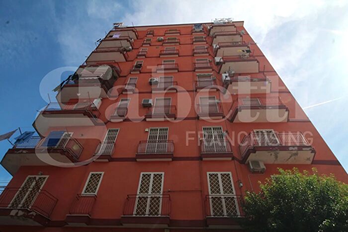 Appartamento trilocale in vendita in Via Nuova Padre Ludovico, Casoria