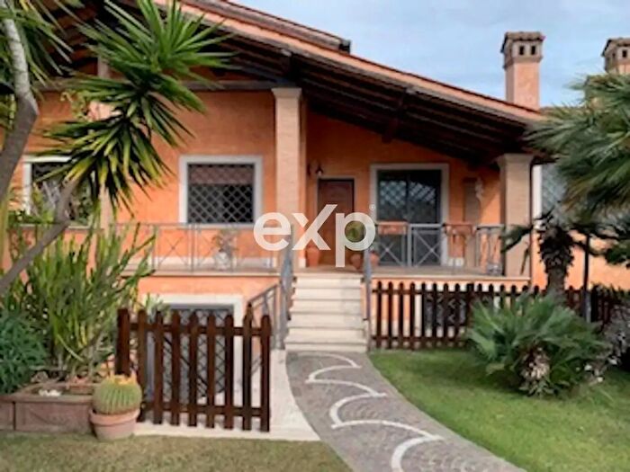 Casa con 5 locali in affitto in Via Antonio Cagnoni b, Roma