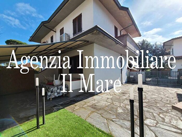 Casa con 6 locali in affitto in Via San Giovanni Bosco No Number, Pietrasanta