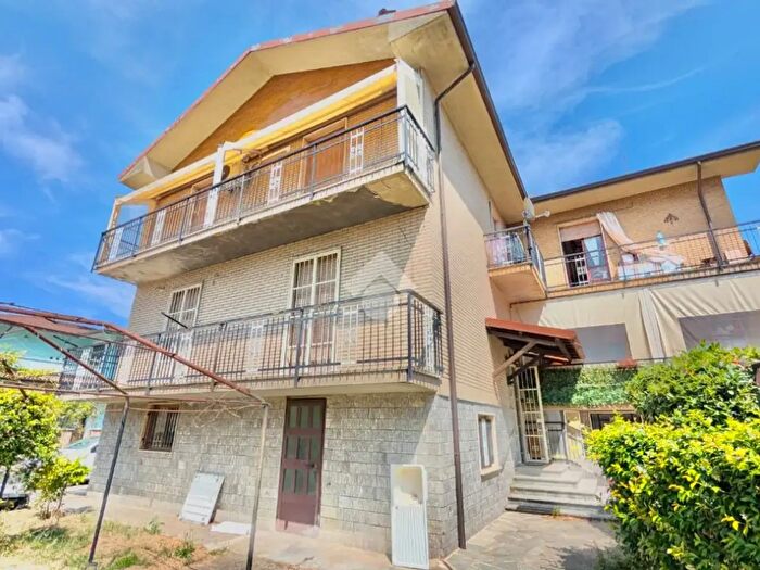 Appartamento trilocale in vendita in Via a Gramsci, Pozzolo Formigaro