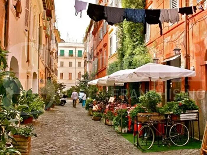 Appartamento in vendita in Via Livorno, Roma