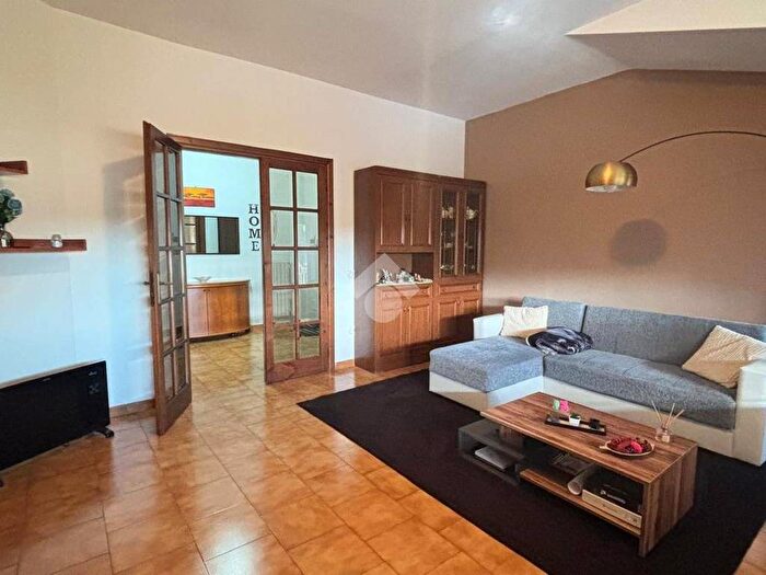 Appartamento quadrilocale in affitto in Via Santa Maria Salome, Castelliri