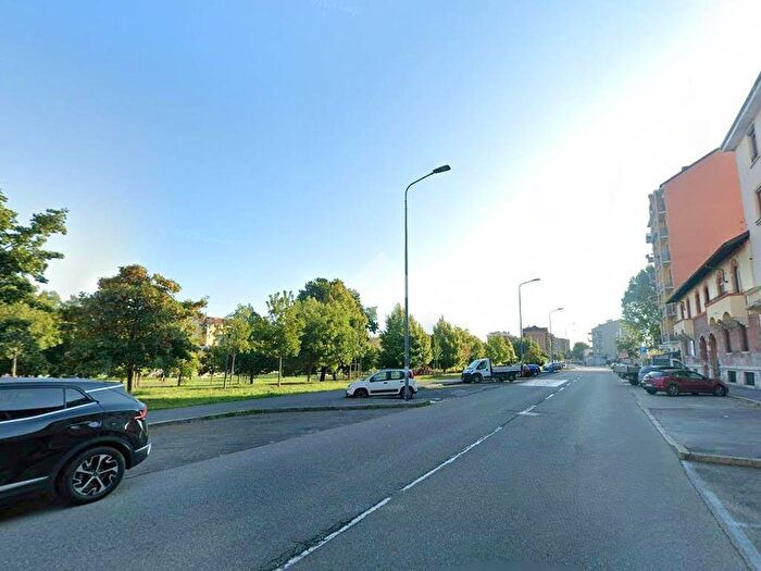 Appartamento trilocale in affitto in VIA CARLO TORRE, Navigli Darsena, Milano