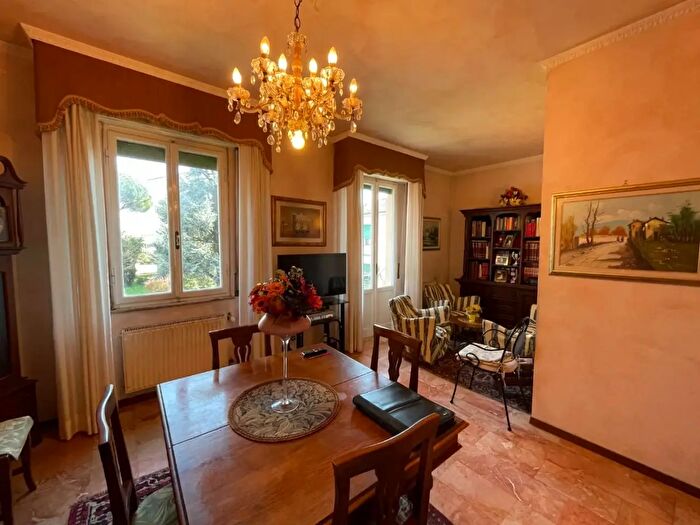 Appartamento trilocale in vendita in a Carlo Gianni, Lucca