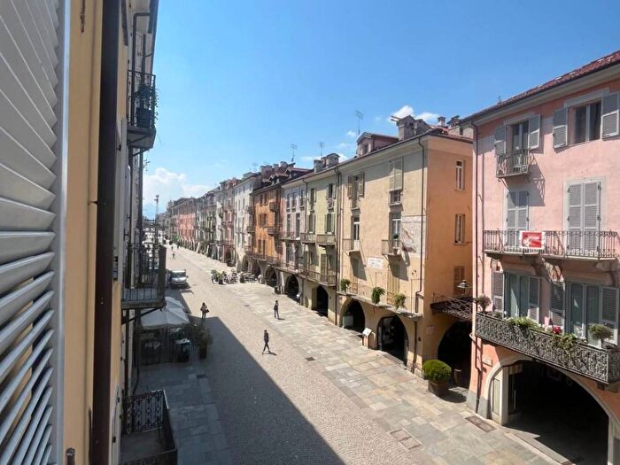 Appartamento bilocale in affitto in Via Cacciatori delle Alpi, Centro Storico, Cuneo