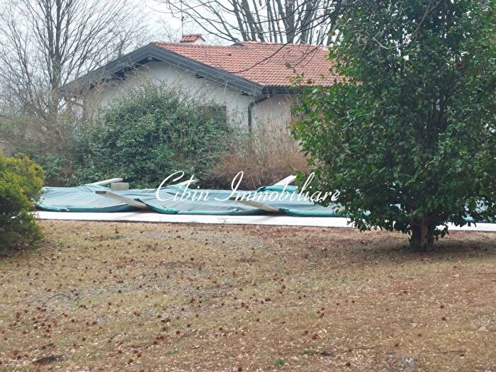 Casa con 6 locali in affitto in Via Ronchetto, Centro, Cunardo