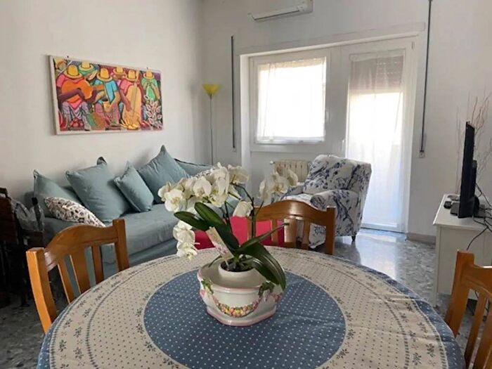 Appartamento trilocale in affitto in Viale Val Padana, Conca dOro Valli, Roma