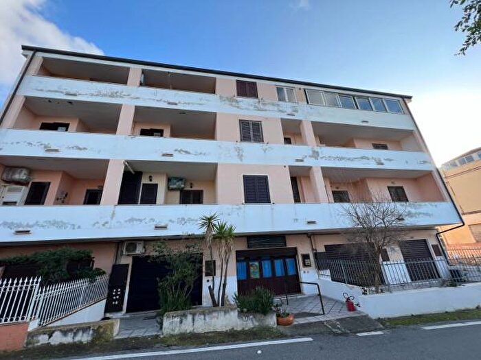 Appartamento con 5 locali in vendita in Via Stazione, Briatico