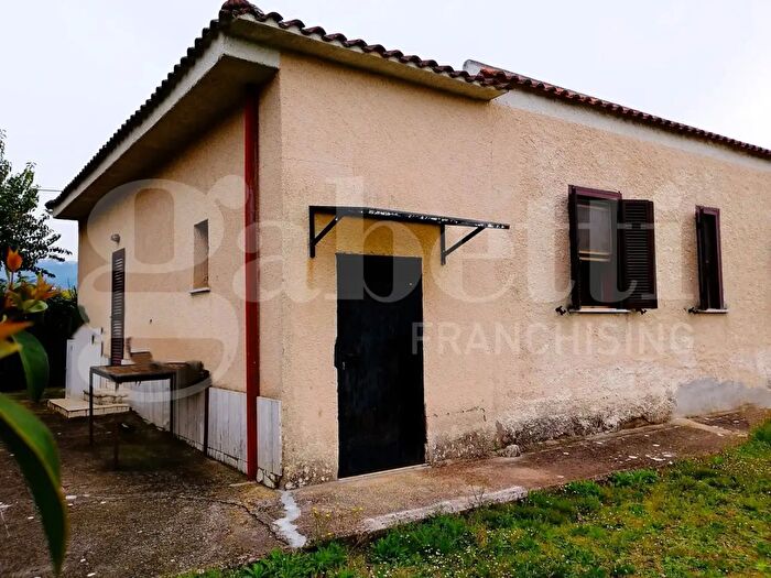 Casa quadrilocale in vendita in Via Pio Nono, Cisterna Di Latina