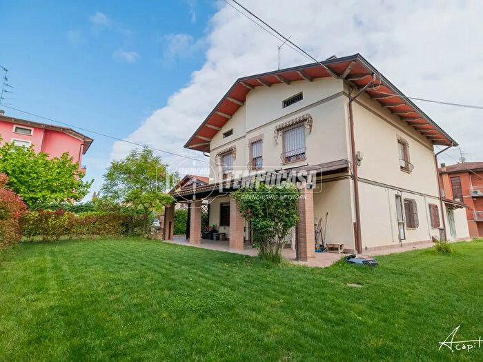 Appartamento quadrilocale in vendita in Via Silvio Pellico, Quattro Castella