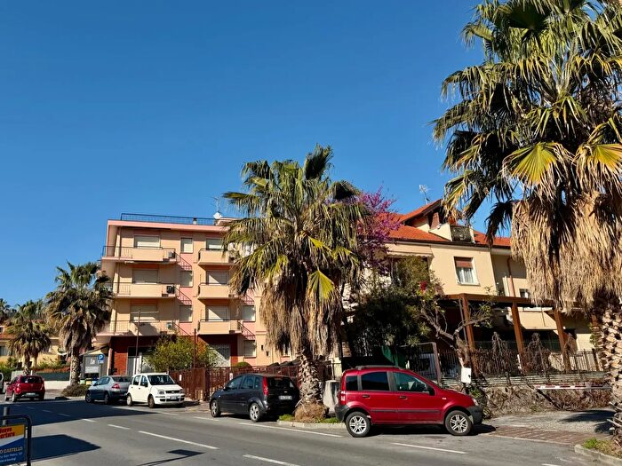 Appartamento bilocale in vendita in Via Alessandro Manzoni, San Bartolomeo Al Mare