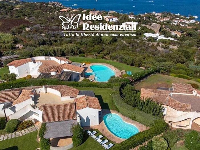 Casa quadrilocale in affitto in VIA LA SARRA, Punta Sardegna, Palau
