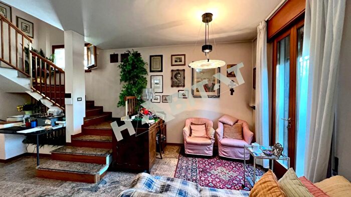 Casa quadrilocale in vendita in Via San Massimo Padova, Padova