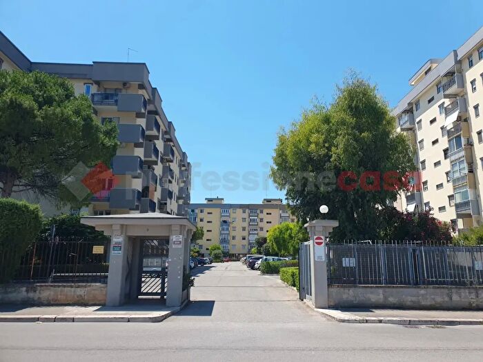 Appartamento quadrilocale in vendita in Via Papalia, Bari