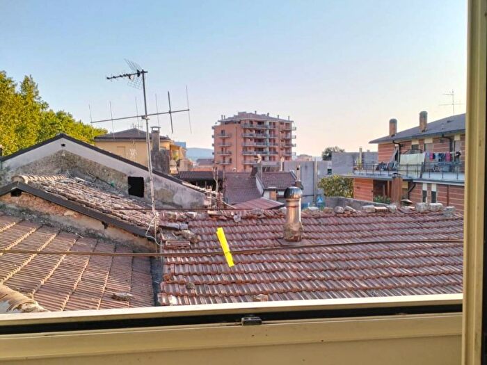 Appartamento con 6 locali in affitto in Via Tre Venezie, Borgo Bovio, Terni