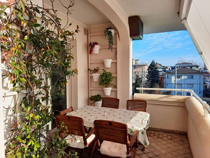 Appartamento trilocale in affitto in Viale Mondaino, Parco, Riccione