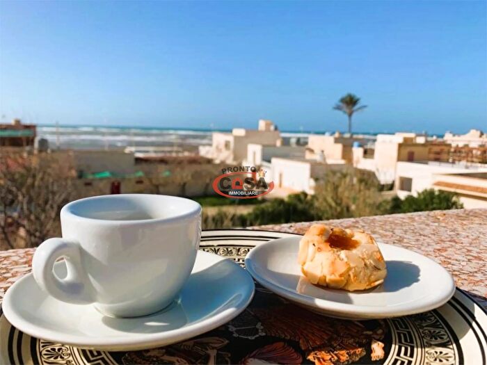 Casa con 5 locali in vendita in Petrosino