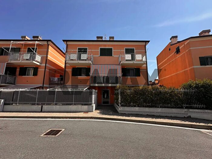 Appartamento bilocale in vendita in Via Emanuele Fava, Savona