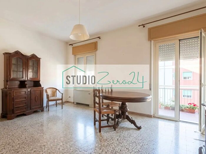 Appartamento con 5 locali in vendita in Via Fonda, Massa