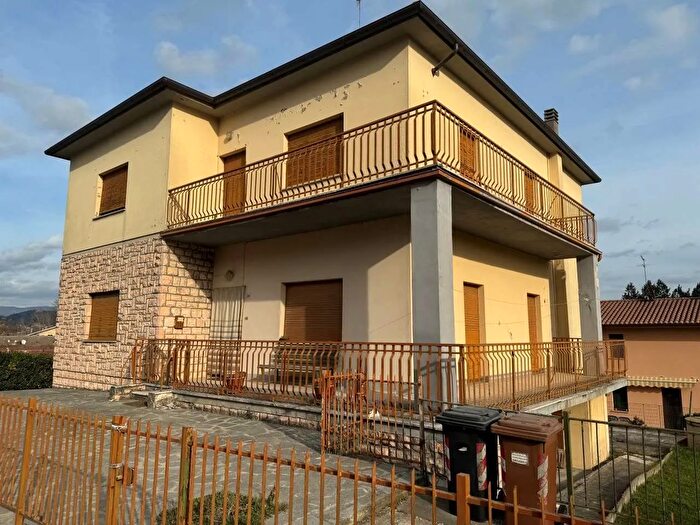 Casa con 12 locali in vendita in Via Cortonese Città di Castello Pg Italia, Citta Di Castello