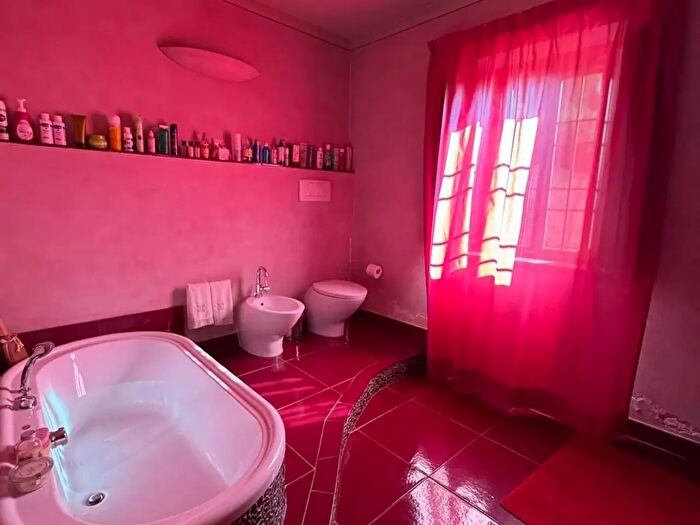 Casa con 12 locali in vendita in Fiesole