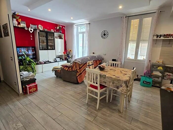 Appartamento quadrilocale in vendita in Via Hanbury, Ventimiglia