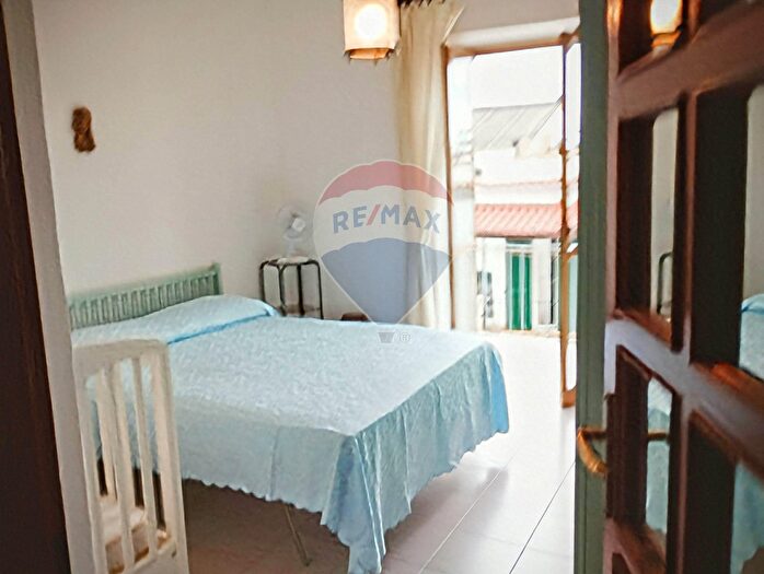 Appartamento bilocale in vendita in Via delle Terme, Ischia