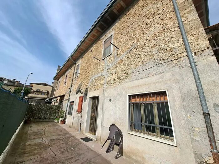 Casa con 5 locali in vendita in Via Pietro Nenni Snc, Arpino