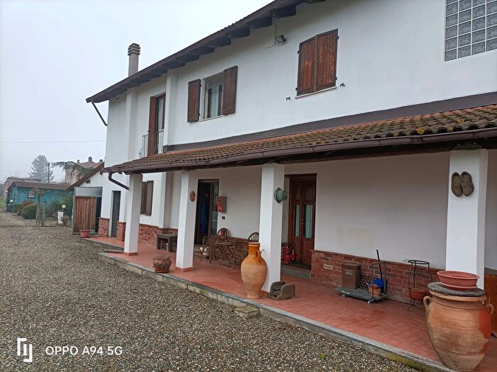 Casa con 5 locali in vendita in Via Bruni Gaioli, Castelnuovo Bormida