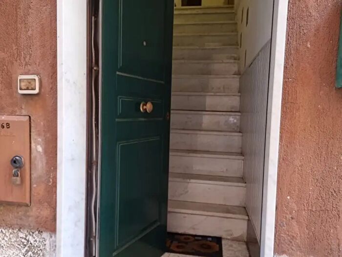 Appartamento trilocale in vendita in Via Paolo Anfossi b, Genova