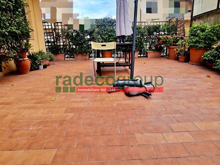 Appartamento con 5 locali in vendita in Via Ebrei Vittime del Nazismo, Livorno