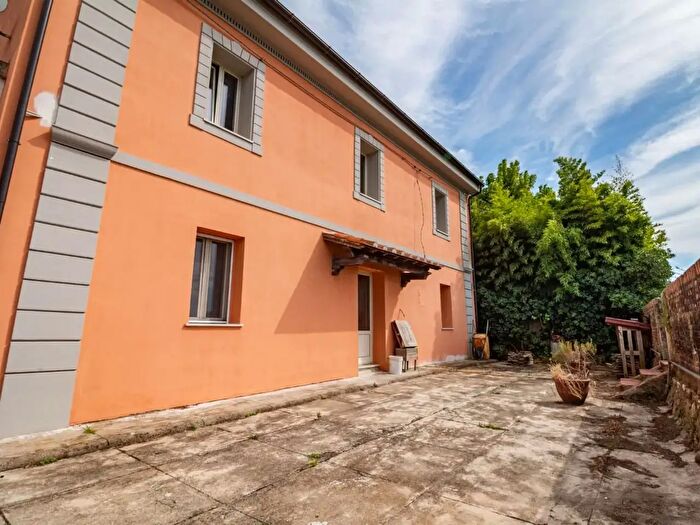 Casa con 7 locali in vendita in San Giuliano Terme