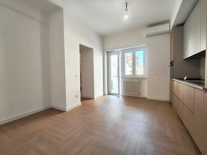 Appartamento bilocale in vendita in Via Vincenzo Cesati, Roma