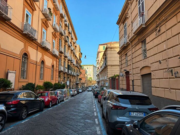 Appartamento con 6 locali in affitto in Via Giuseppe Martucci, Chiaia, Napoli