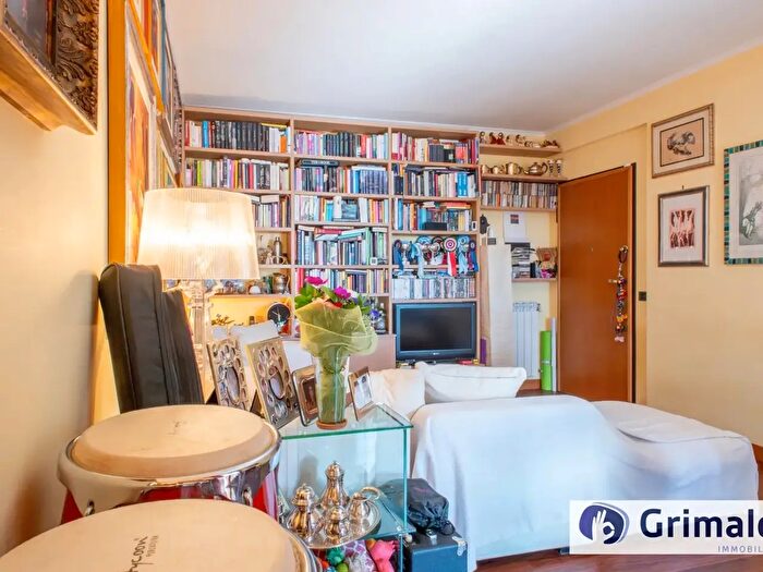 Appartamento trilocale in vendita in Via Fulvio Bernardini, Roma