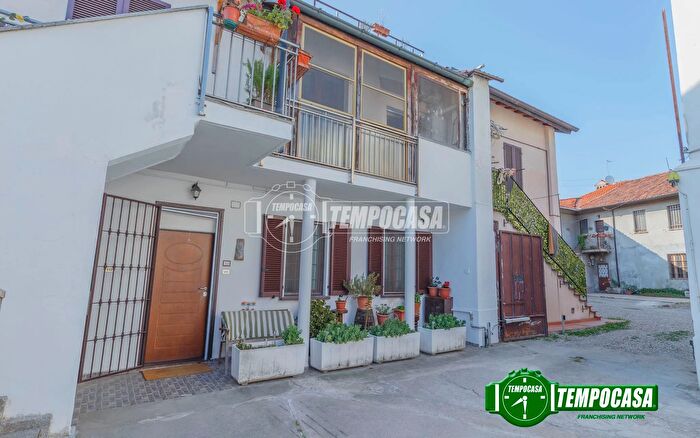 Appartamento quadrilocale in vendita in Dosso Cavallino, Opera