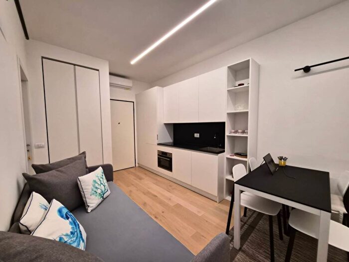 Appartamento bilocale in affitto in Via Goffredo Mameli, Indipendenza, Milano