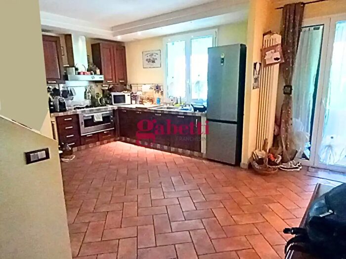 Casa con 7 locali in vendita in Misano Adriatico