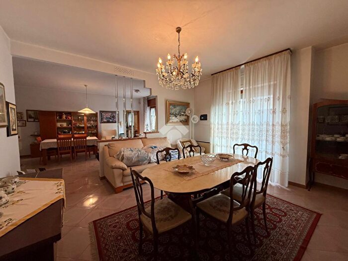 Appartamento quadrilocale in vendita in Santeramo In Colle