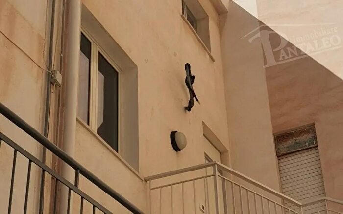 Appartamento quadrilocale in vendita in Via Zaccaria Marsala, Marsala