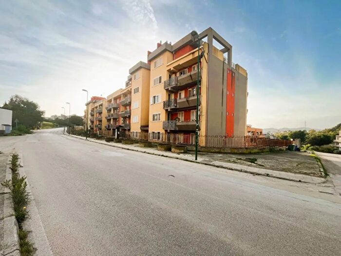 Appartamento con 5 locali in vendita in Via Alessio di Giovanni a, Agrigento