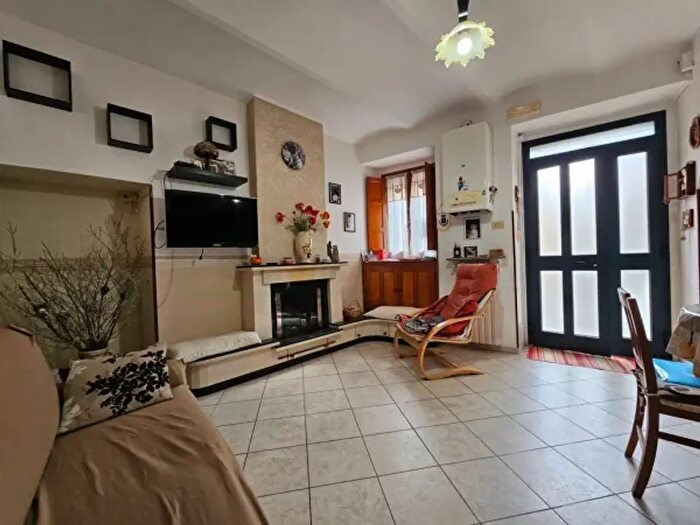 Casa quadrilocale in vendita in Via Roma, Castelguidone